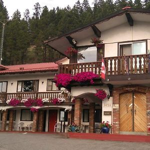 Gables Motel
