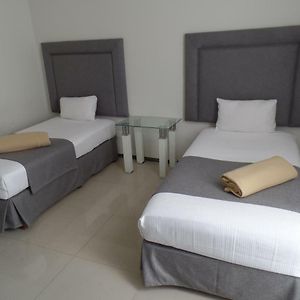 Standard Queen Suite