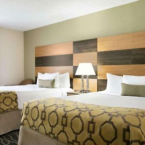 Deluxe  Queen Room Mobility accessible