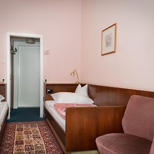 Classic Single Room