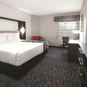 King Room Mobility or hearing accessible