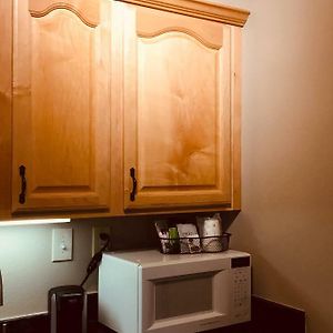 One-Bedroom Queen Suite