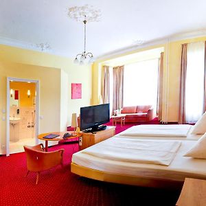 Comfort King Room