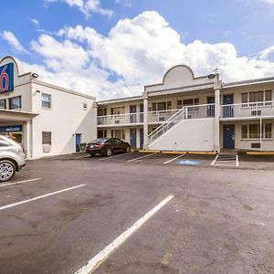 Motel 6-Washington, Dc - Convention Center