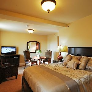 Queen Suite