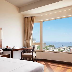 Premium Queen Room