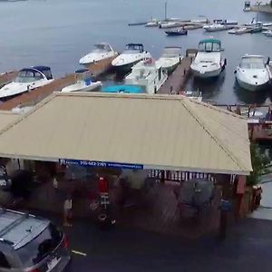 Hills Motel & Marina