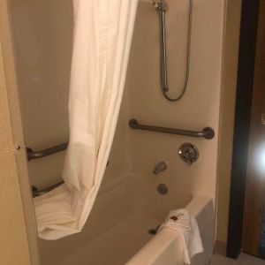 Queen Studio Mobility accessible
