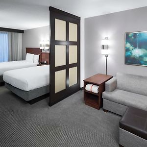 Upper Floors Queen Room