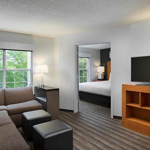 One-Bedroom King Suite