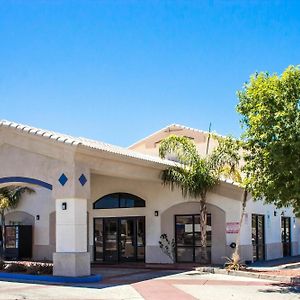 Apache Inn