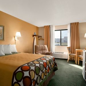 Queen Room Mobility accessible