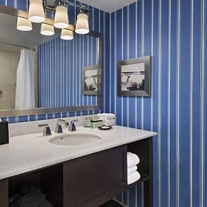 Corner King Room
