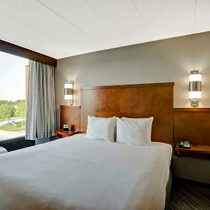 Upper Floors King Room