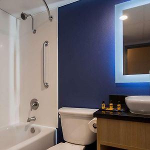 Pool Side Queen Room