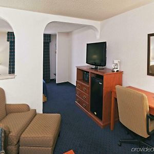 Deluxe King Studio