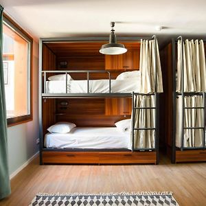 Dormitory Room Mixed