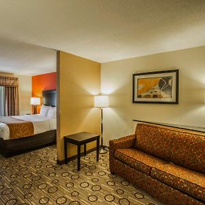 Comfort Suites At Westgate Mall