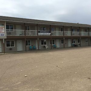 Kacee'S Northern Suites