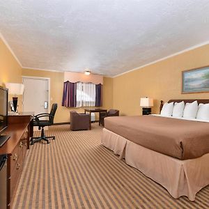 Executive Plus Inn And Suites