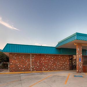 Surestay Hotel By Best Western Mcpherson