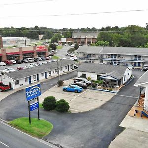 Travelers Suites