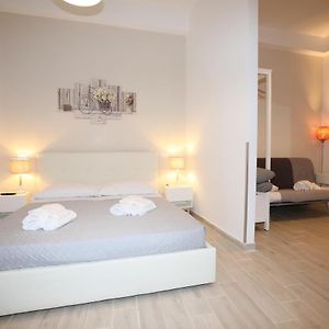 Unique Luxury Apartment And Rooms
