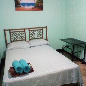 Budget King Room