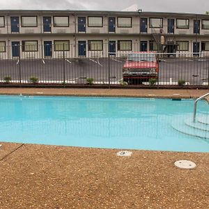 Motel 6-Fayetteville, Ar