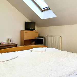 Classic Single Room