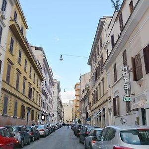 Roma Carina