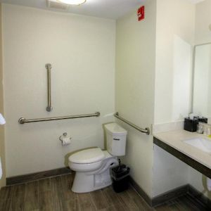 Queen Studio Hearing accessible