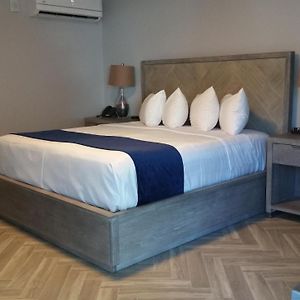 Luxury King Room