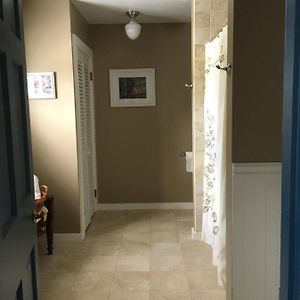 Budget King Room