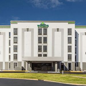 Wingate By Wyndham Louisville Airport Expo Center
