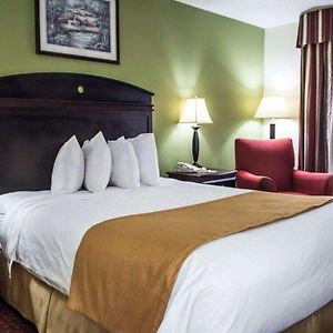 Queen Room Mobility accessible