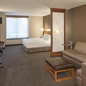Upper Floors King Room