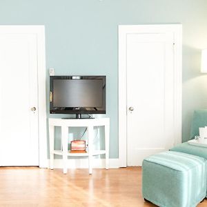 Leisure King Room