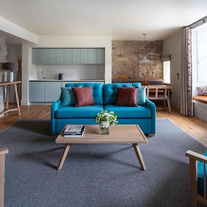 Deluxe Two-Bedroom Apartment