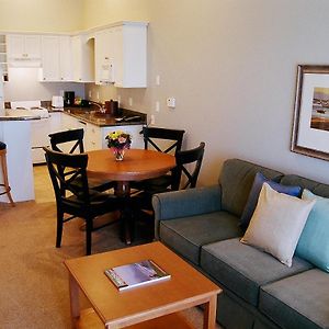 Two-Bedroom King Suite