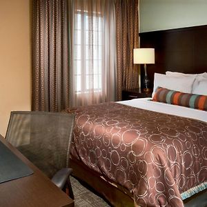 One-Bedroom Queen Suite
