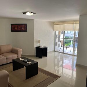 Grupo Kings Suites - Monte Chimborazo 567
