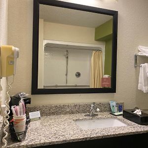 Queen Room Mobility accessible