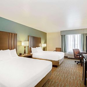 King Suite Mobility accessible