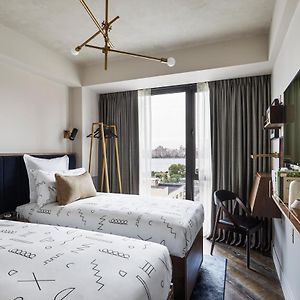 Cozy Twin Room