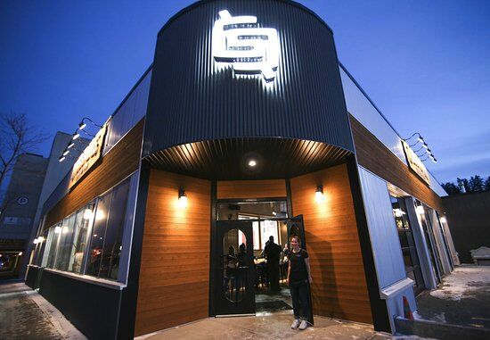 CrossRoads Brewing & Distillery