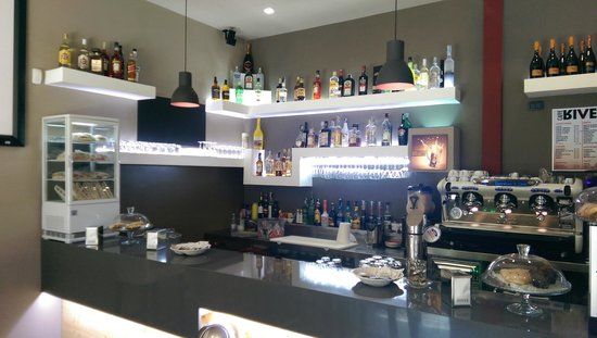 Nivel Caffe and Lounge Bar