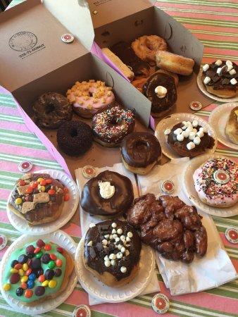 White Mountain Donuts and Cafe