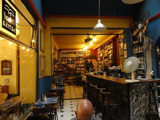 Knihkupectvi A Kavarna Rehore Samsy