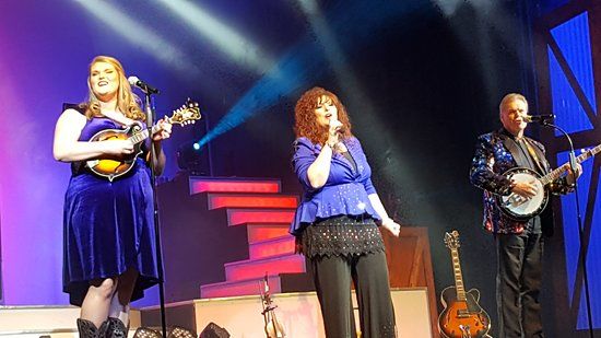 Dolly & Friends a Tribute